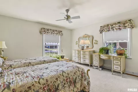 Bedroom - 2125 Greenbriar Rd, Springfield, IL 62704 photo 1 of 2
