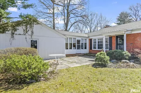 Exterior - 2125 Greenbriar Rd, Springfield, IL 62704 photo 6 of 10