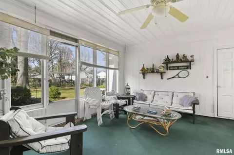 Exterior - 2125 Greenbriar Rd, Springfield, IL 62704 photo 5 of 10