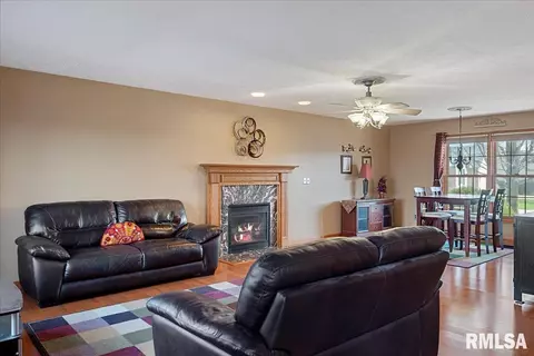 Living - 5413 Turnstone Rd, Springfield, IL 62711 photo 1 of 1
