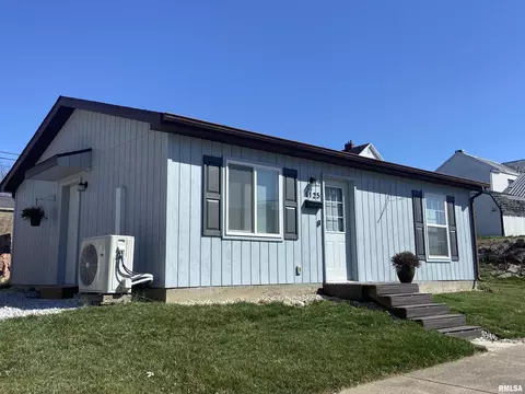 1125 S 6th St, Quincy, IL 62301