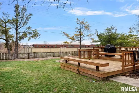 Exterior - 2608 Kipling Dr, Springfield, IL 62711 photo 3 of 7