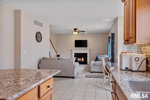 Entry Way - 2608 Kipling Dr, Springfield, IL 62711 photo 7 of 11