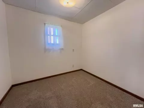 107 S Main St, Avon, IL 61415 photo 2