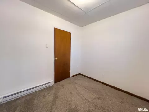 107 S Main St, Avon, IL 61415 photo 3