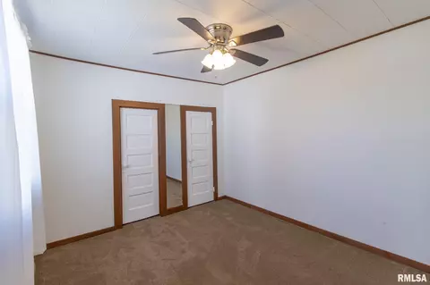 107 S Main St, Avon, IL 61415 photo 10