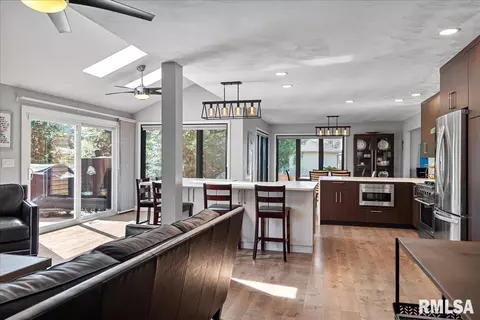 Kitchen - 808 Wythe Rd, Springfield, IL 62704 photo 10 of 10