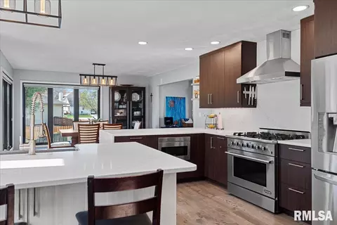 Kitchen - 808 Wythe Rd, Springfield, IL 62704 photo 7 of 10