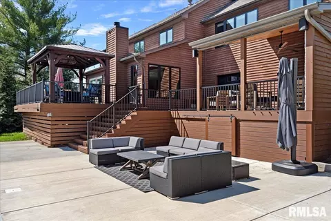 Exterior - 808 Wythe Rd, Springfield, IL 62704 photo 9 of 20