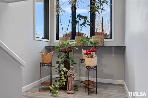 Entry Way - 808 Wythe Rd, Springfield, IL 62704 photo 5 of 5