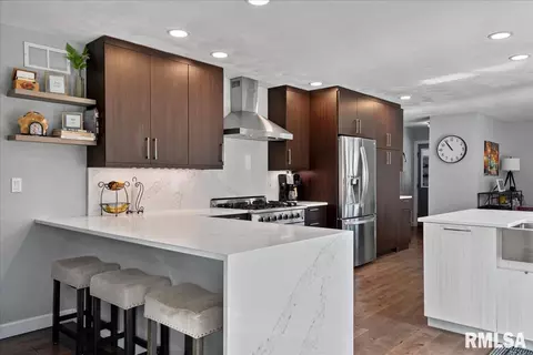 Kitchen - 808 Wythe Rd, Springfield, IL 62704 photo 3 of 10