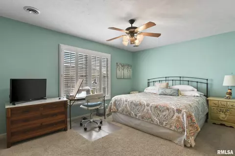 Bedroom - 6209 Winterberry Ln, Springfield, IL 62712 photo 5 of 9