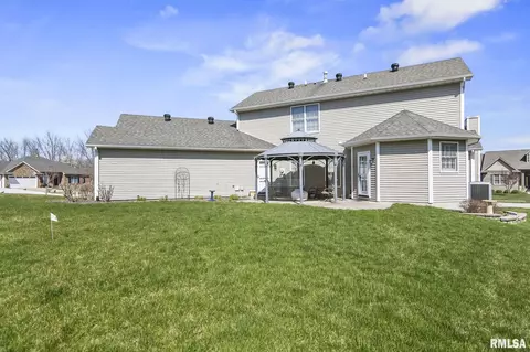 Exterior - 6209 Winterberry Ln, Springfield, IL 62712 photo 4 of 6