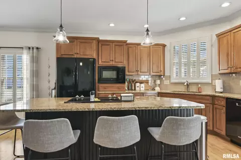 Kitchen - 6209 Winterberry Ln, Springfield, IL 62712 photo 2 of 4