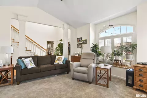 Living - 6209 Winterberry Ln, Springfield, IL 62712 photo 1 of 8
