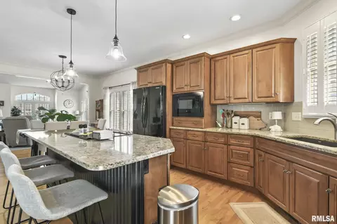 Kitchen - 6209 Winterberry Ln, Springfield, IL 62712 photo 4 of 4
