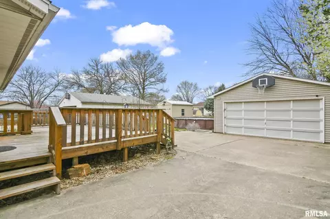 Exterior - 2913 E Griffiths Ave, Springfield, IL 62702 photo 5 of 6