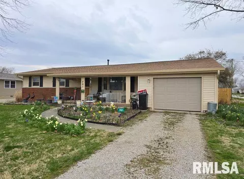 701 S Grand Ave, Chatham, IL 62629