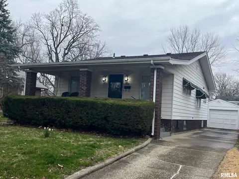 1936 Holmes Ave, Springfield, IL 62704