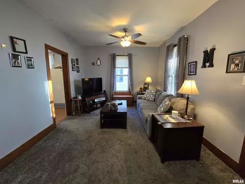 1306 N 2nd St, Springfield, IL 62702 photo 8
