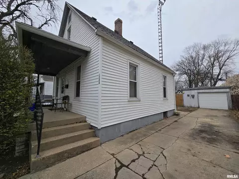 1306 N 2nd St, Springfield, IL 62702 photo 4