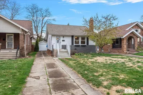 Exterior - 2049 S State St, Springfield, IL 62704 photo 2 of 6