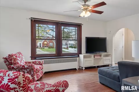 Living - 2049 S State St, Springfield, IL 62704 photo 5 of 5