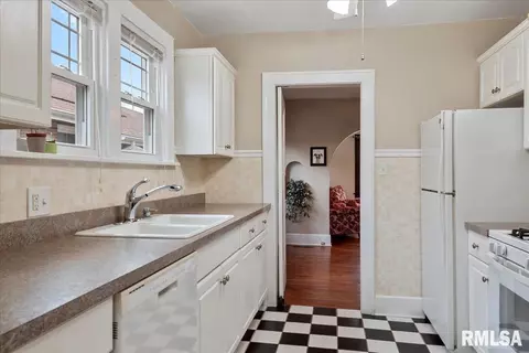 Other - 2049 S State St, Springfield, IL 62704 photo 2 of 7