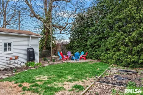 Exterior - 2049 S State St, Springfield, IL 62704 photo 6 of 6