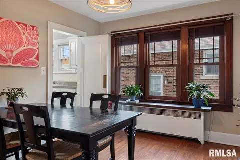 Dining - 2049 S State St, Springfield, IL 62704 photo 3 of 3