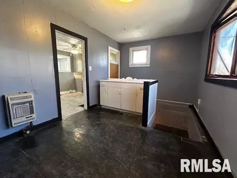 2021 Old Rochester Rd, Springfield, IL 62703 photo 8
