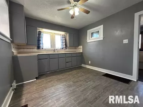 2021 Old Rochester Rd, Springfield, IL 62703 photo 7