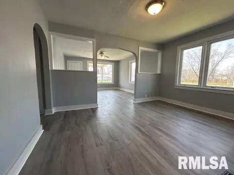 2021 Old Rochester Rd, Springfield, IL 62703 photo 3