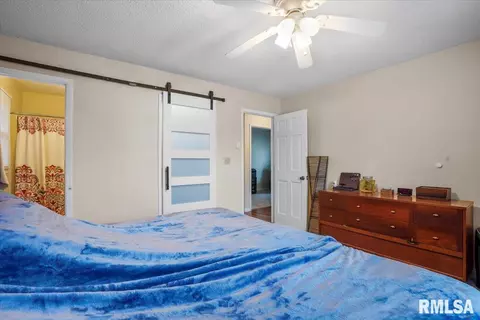 Bedroom - 2701 Mead Dr, Springfield, IL 62707 photo 4 of 9