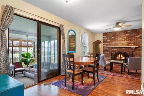Dining - 2701 Mead Dr, Springfield, IL 62707 photo 1 of 3