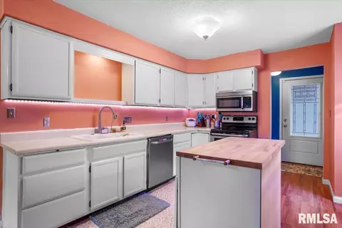 Kitchen - 2701 Mead Dr, Springfield, IL 62707 photo 1 of 3