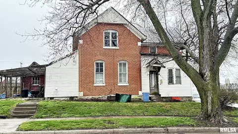 901 S 9th St, Quincy, IL 62301