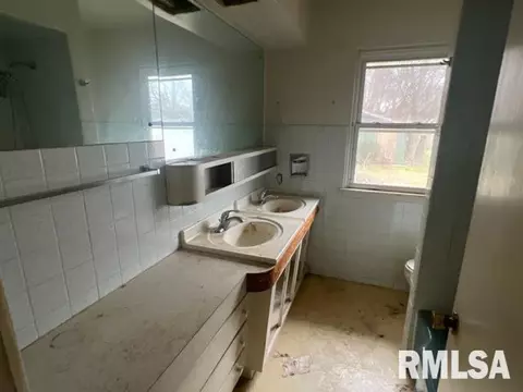 1306 N Franklin, Springfield, IL 62702 photo 4