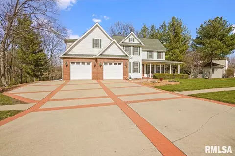 Exterior - 4505 Greenbriar Dr, Springfield, IL 62711 photo 3 of 9