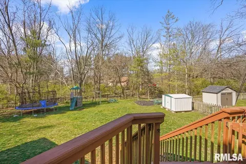 Exterior - 4505 Greenbriar Dr, Springfield, IL 62711 photo 7 of 9