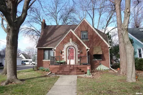 1508 N Prairie St, Galesburg, IL 61401