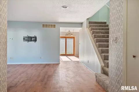 27 Brookside Pl, Springfield, IL 62704 photo 4