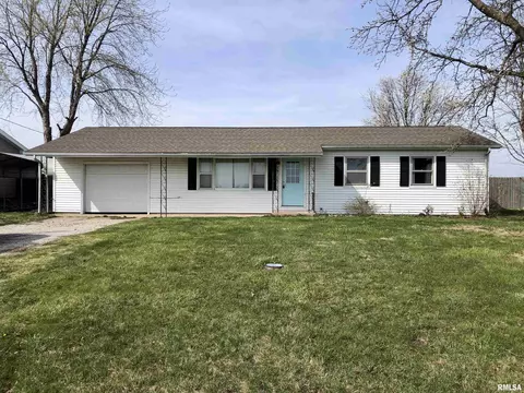 517 Lake Dr, Franklin, IL 62638