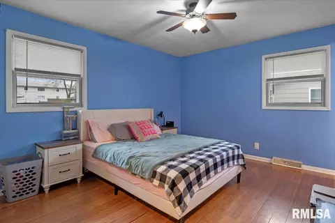 Bedroom - 231 Dickinson Rd, Springfield, IL 62704 photo 1 of 10