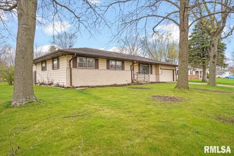 Exterior - 231 Dickinson Rd, Springfield, IL 62704 photo 3 of 7