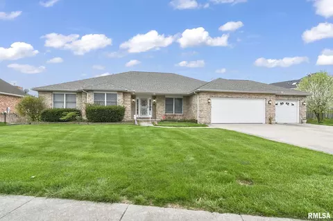 3009 Red Bud Ln, Springfield, IL 62712 photo 2