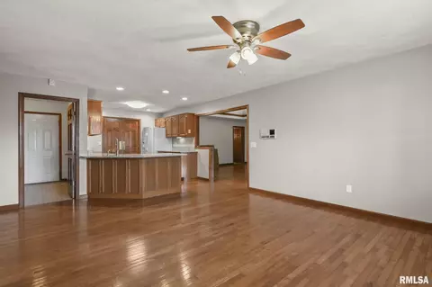 3009 Red Bud Ln, Springfield, IL 62712 photo 16