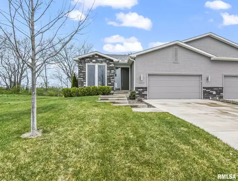 4803 Bellevue Dr, Springfield, IL 62711 photo 2