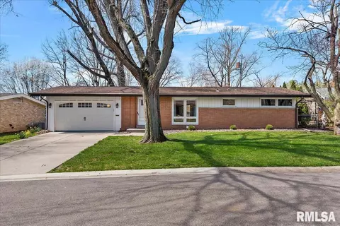 25 Lambert Ln, Springfield, IL 62704