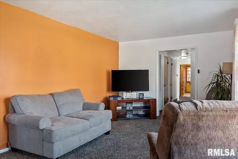 61 Glen Aire Dr, Springfield, IL 62703 photo 6